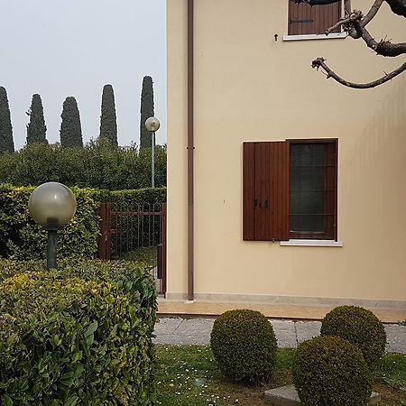 Holiday House Di Fiore Simona Villa Lazise Exterior photo